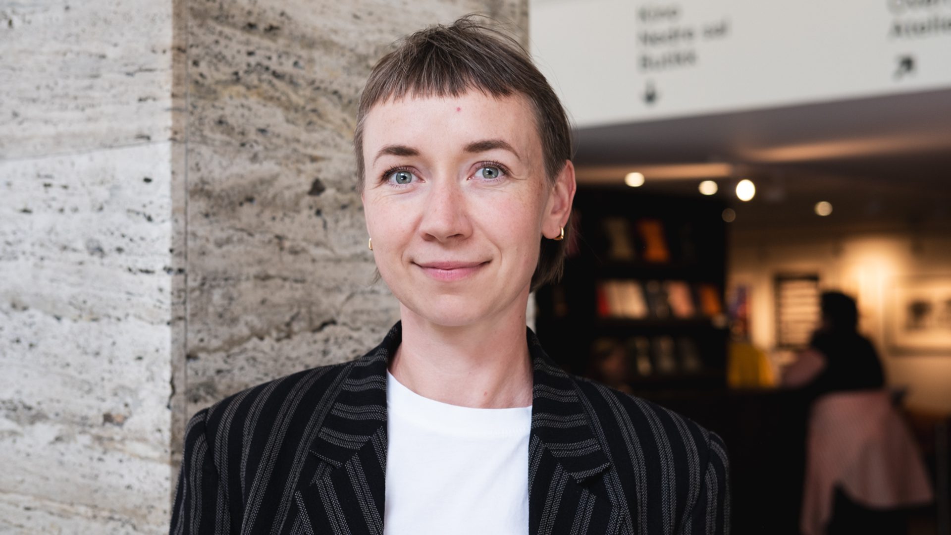 20250826 Ansattbilder Helen Farger Web 15