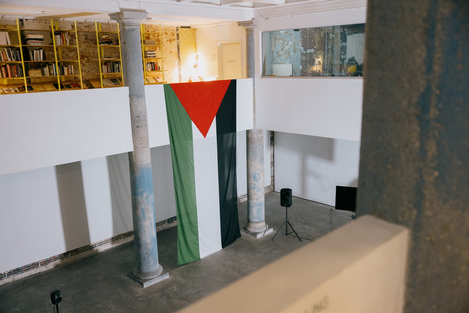 Barrikade til barrikade UKS Foto Studio Abrakadabra