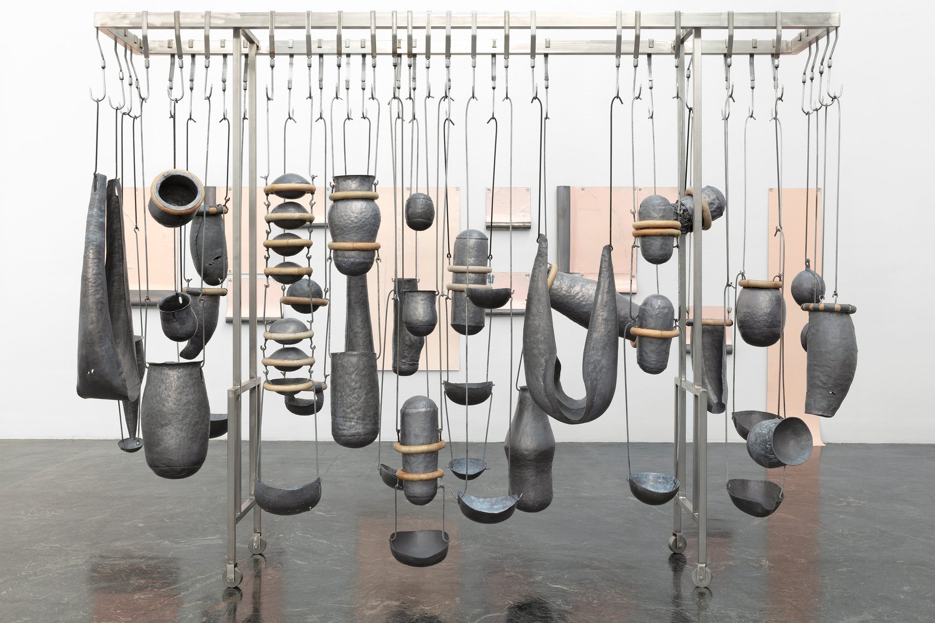 Hanne Tyrmi Hester dør stående 0146