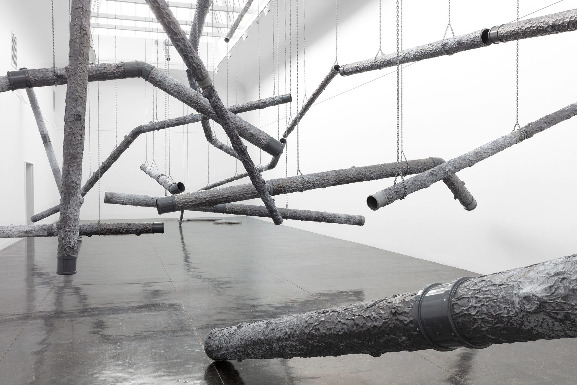 Hanne Tyrmi Hester dør stående 0682