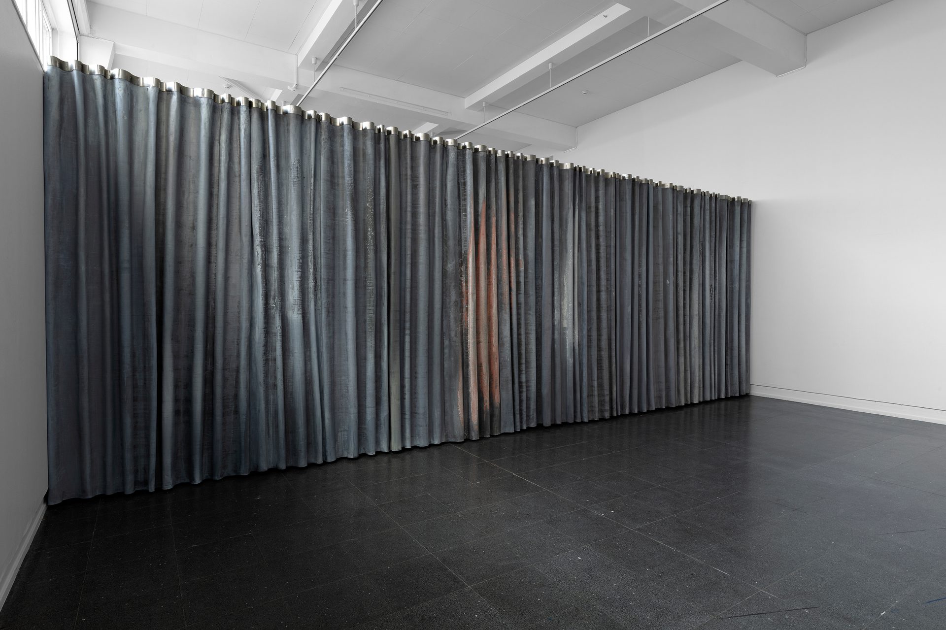 Hanne Tyrmi Hester dør stående 0992