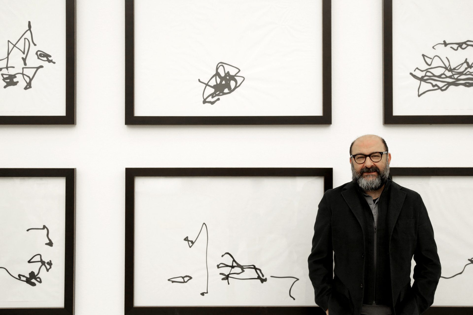 Bismuth_portrait_following-the-right-hand-2