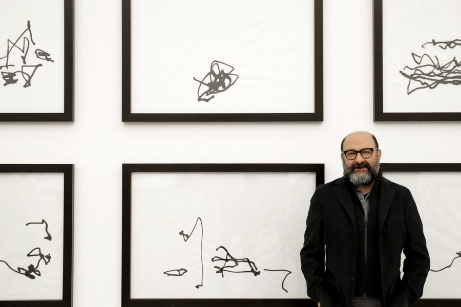 Bismuth_portrait_following-the-right-hand-2